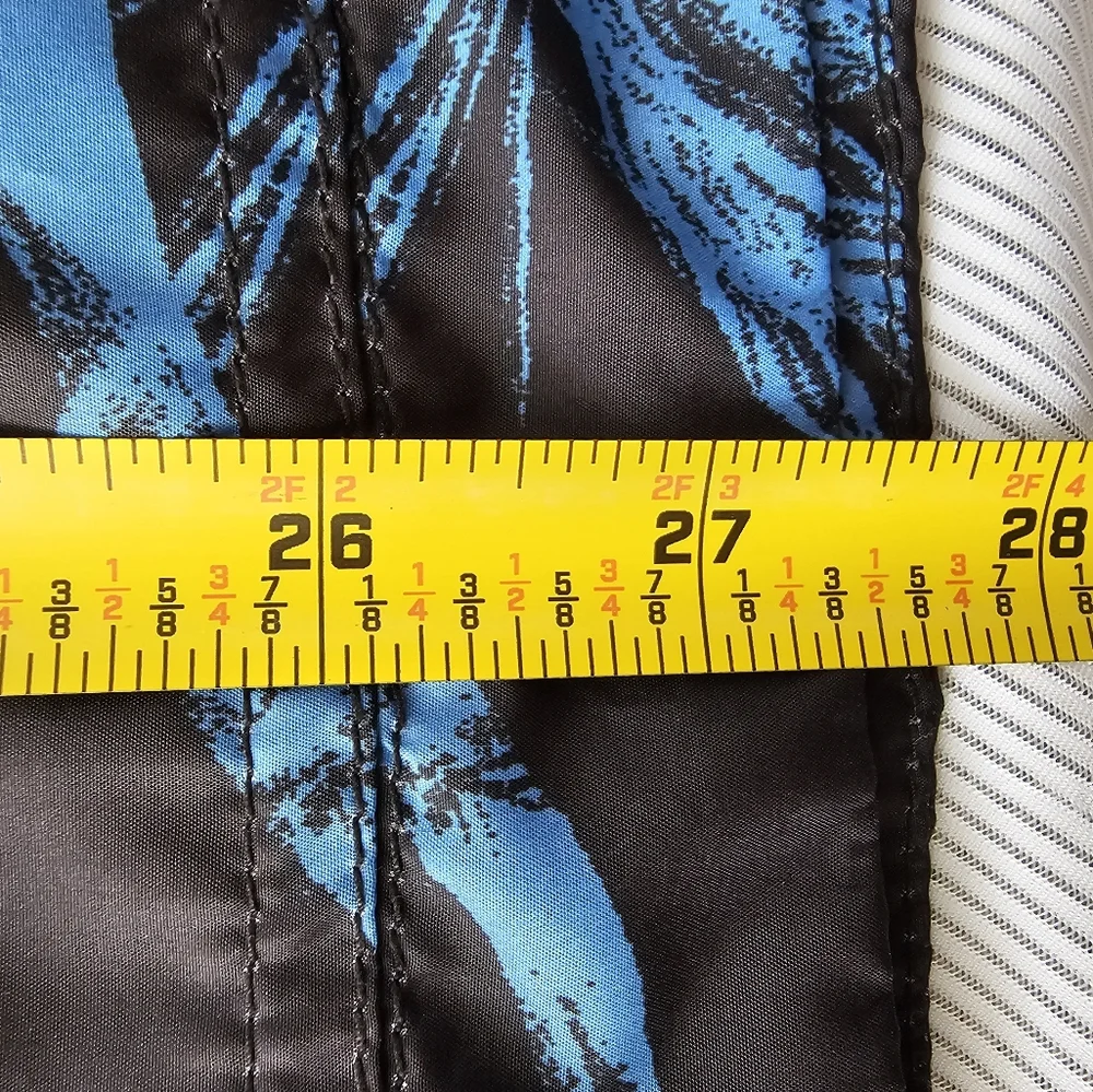DIVIDED BY H&M Black and‎ Blue Ligth Weigth Jacket